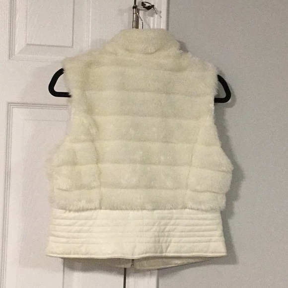 Vest - Picture 2 of 3